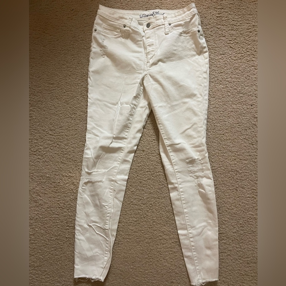 Distressed high rise white skinny jeggings by Universal Threads